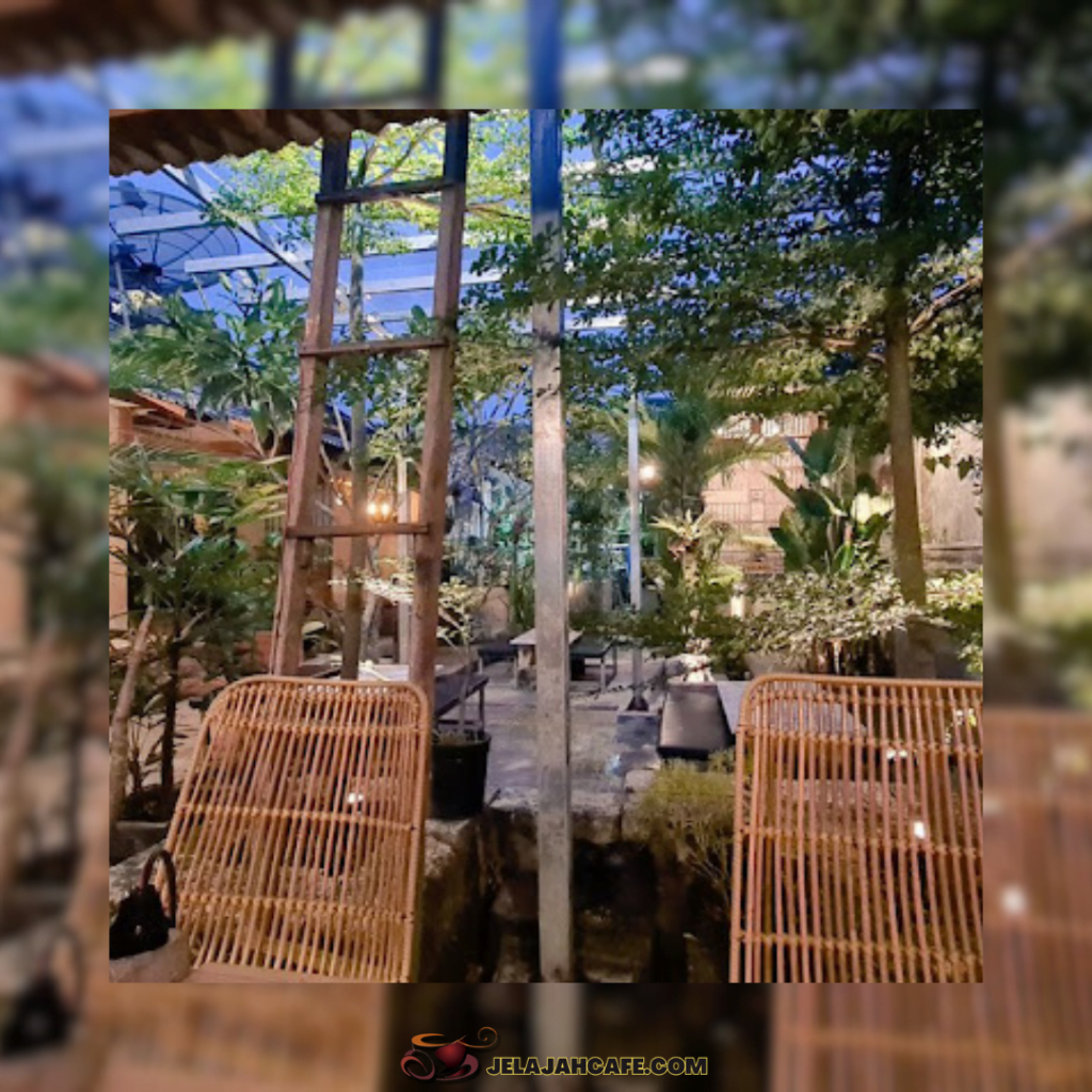 Cafe Tam Tree