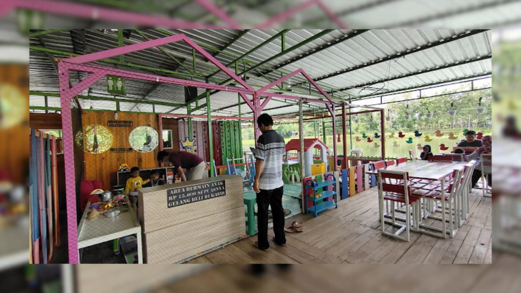 Cafe Apung Kepanjen