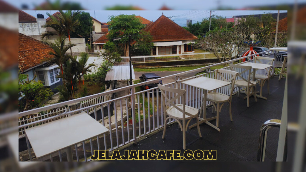 Fasilitas Seven Cafe dan Resto