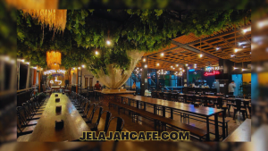 Adess Pool dan Ades Cafe